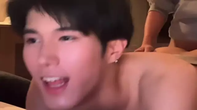 日本超帥體育生吃大屌