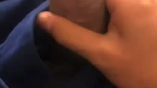 消防員寂寞難耐 自慰打飛機