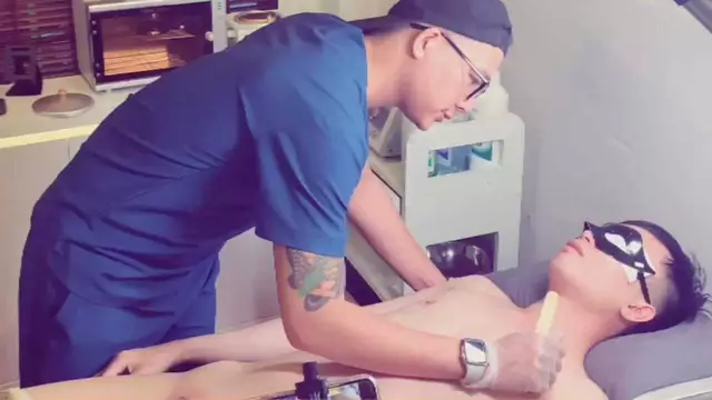 脫毛室控射系列 學習壓力爆棚的小鮮肉被擼到崩潰