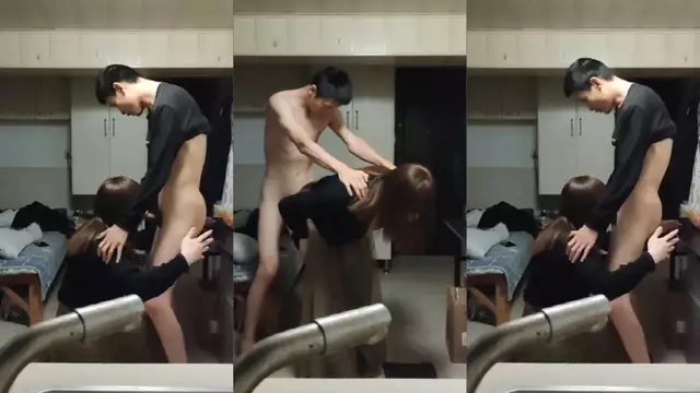 瘦高男生年紀輕輕體驗紅姐貼心侍奉 細長身軀徹底放鬆爽感不斷