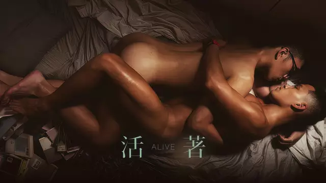 Gayerdar 校服眼鏡學生運動員 被學長69深喉猛操美臀射滿身